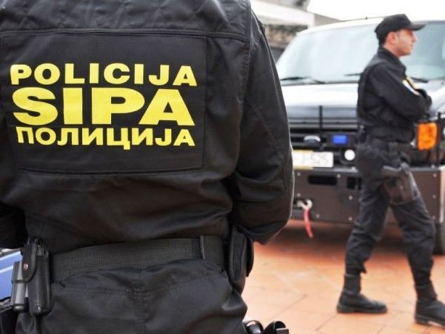 Bosnia. Uccide due soldati vicino caserma e si fa esplodere