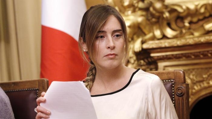 Renzi non ha scelta: il ministro Boschi deve dimettersi