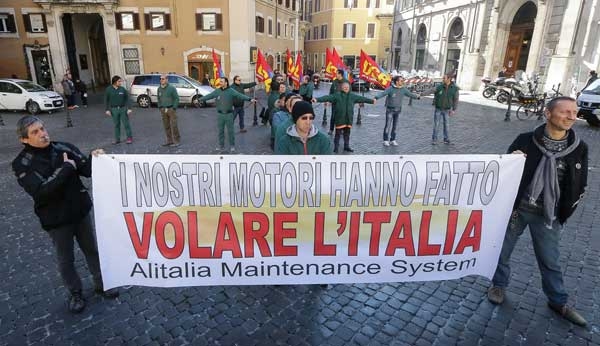 Alitalia. Un aeroplano umano contro il fallimento