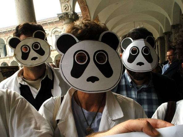 Ricerca. 70 licenziamenti di precari storici nell’ente che sostiene l’innovazione nella scuola