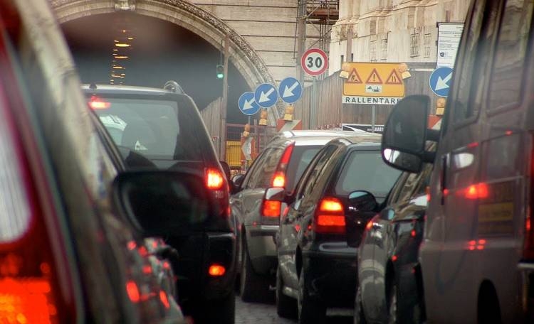 Smog. A Napoli divieto di circolazione per 6 giorni