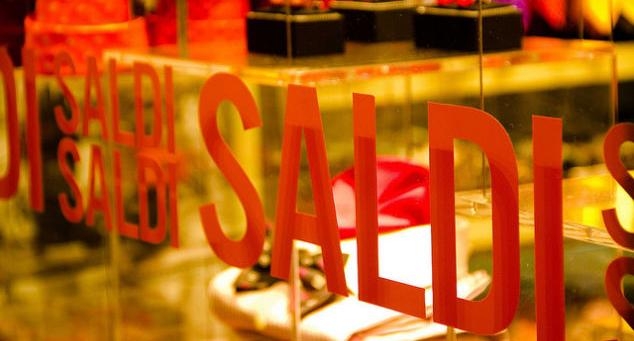 Saldi: il 38% delle famiglie approfitterà degli sconti