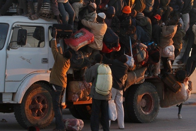 Migranti:  Austria decisa a chiudere le frontiere