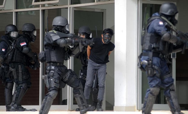 Indonesia. Sulle tracce dei terroristi