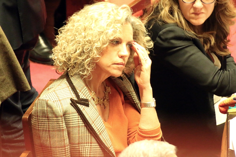 Unioni civili, 173 sì,  ma Verdini crea il caos nel Pd