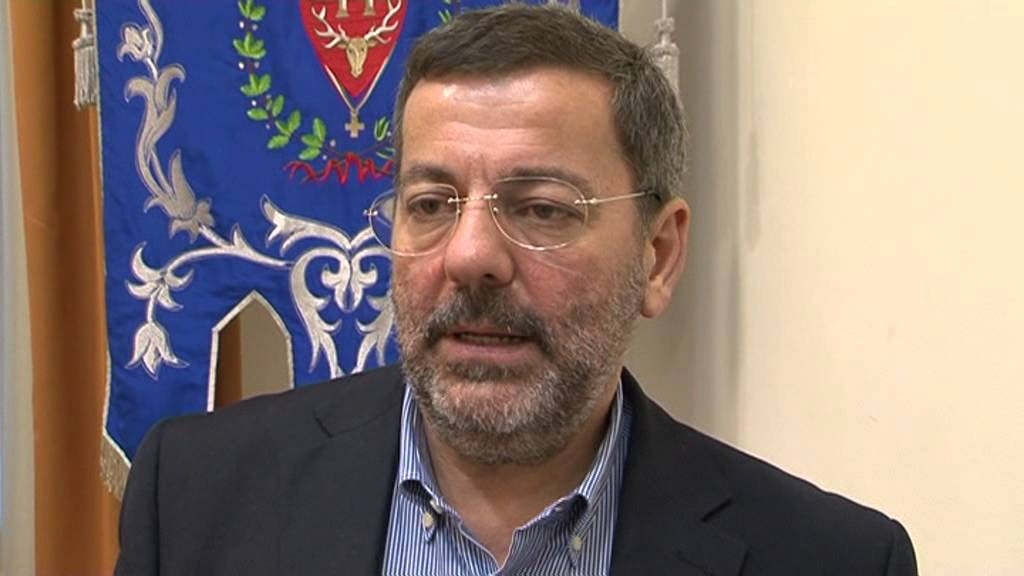 Corruzione, arrestato sindaco Brindisi