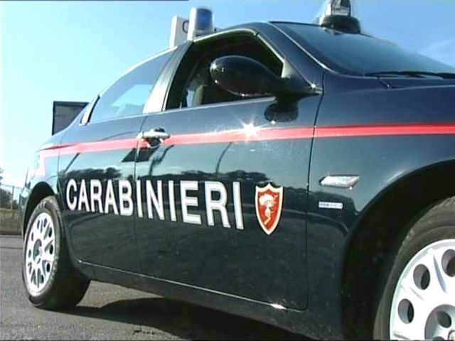 Anziano aggredito e gettato in mare muore. Arrestati i due rapinatori