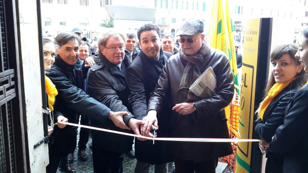 Giubileo Sos truffe. Inaugurato sportello del pellegrino