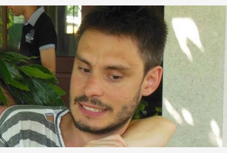 Regeni torturato. Ustioni e fratture su tutto il corpo