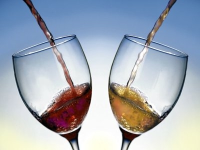 Vino. Due bottiglie su tre sono doc