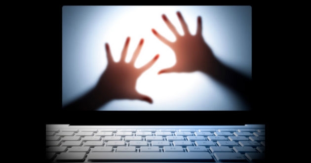Pedofilia: un milione di foto e video segnalati nel 2015