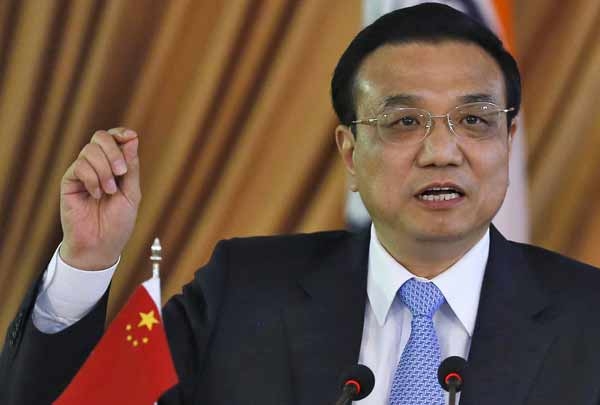 La Cina abbassa il target di crescita