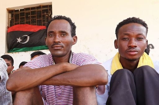 Migranti, tra i dubbi entra in vigore l’accordo tra UE e Turchia