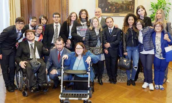 Accademia l’arte nel cuore. Pietro Grasso incontra gli allievi diversamente abili