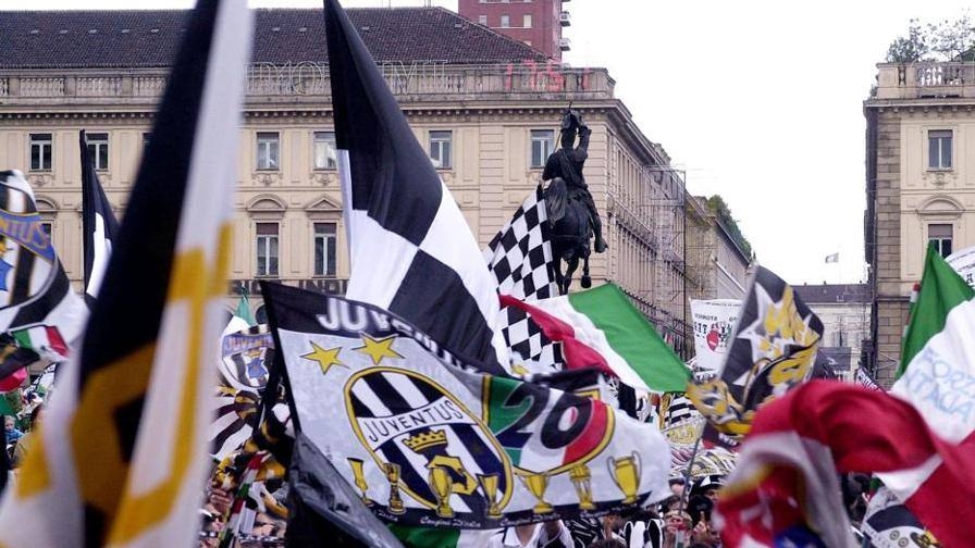 La Juve conquista il 32mo scudetto. A Torino esplode la festa