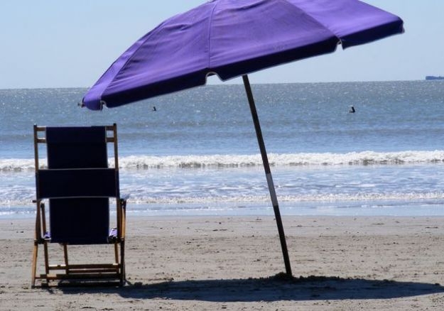 La bufala dei kamikaze nelle spiagge italiane colpisce il turismo