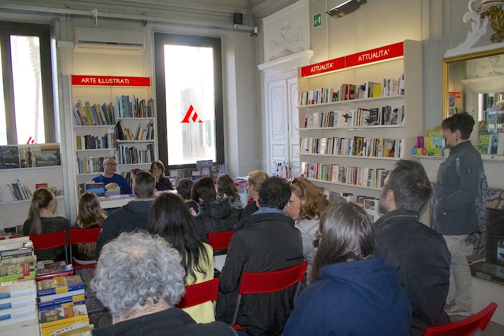 Genova, incontro con Roberto Malini alla Mondadori Sestri