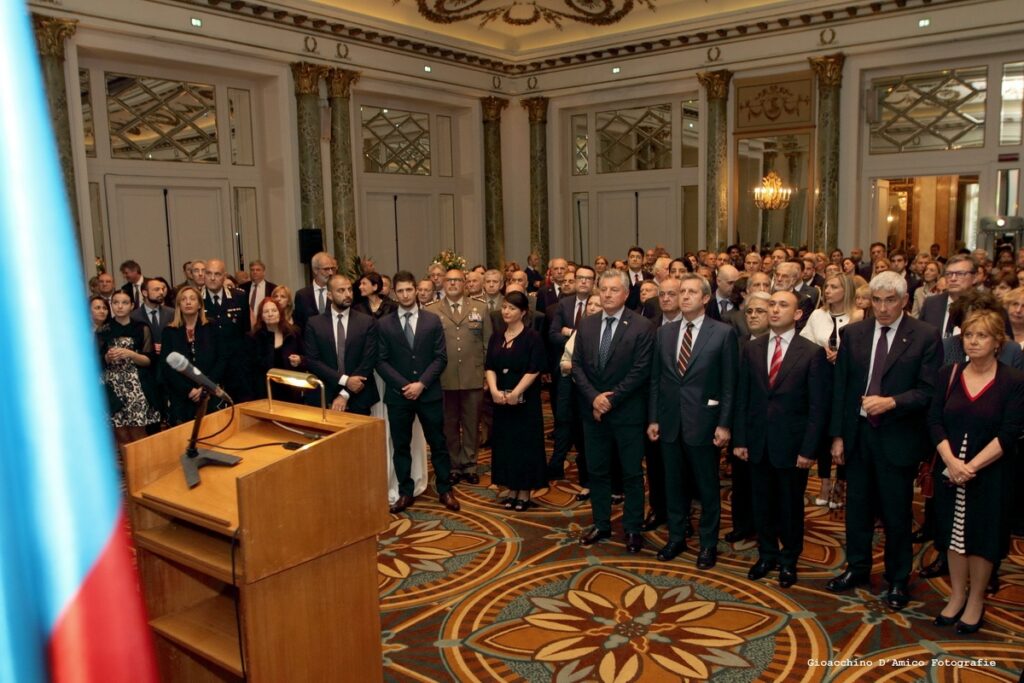 L’Azerbaigian festeggia la nascita della Repubblica. Intesa con l’Italia. LE FOTO