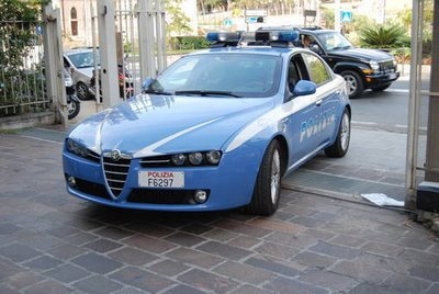 Roma. 45enne evade dai domiciliari e minaccia passanti. Arrestato
