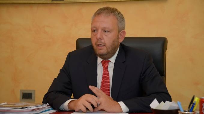 Sindaco Lodi si autosospende, chiesto l’intervento del Csm