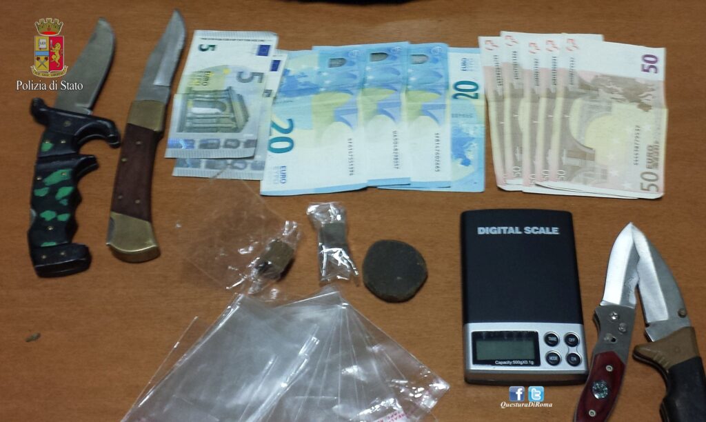 Roma. “Ci vediamo al bar per un caffè”, era il prestesto per vendere droga