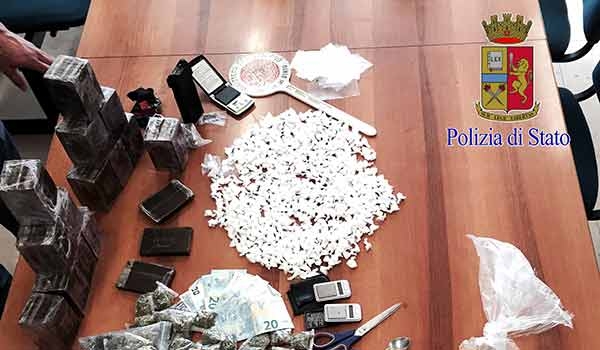 Roma. A San Basilio 7 chili di droga sequestrati, due arresti