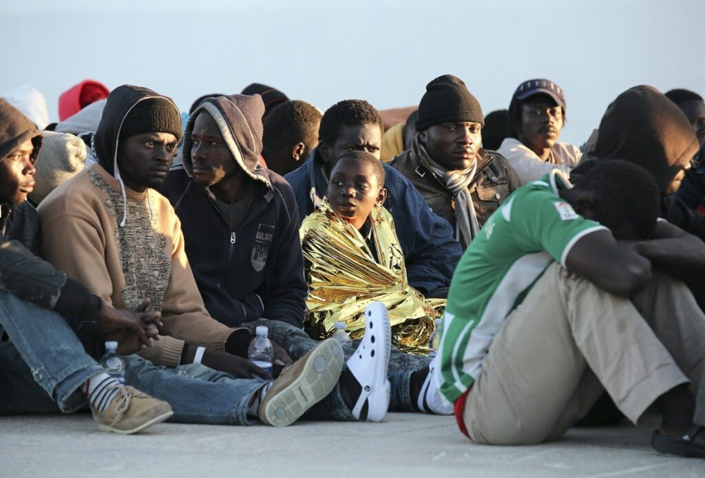 Migranti. In pochi giorni 13mila arrivi, centinaia i dispersi