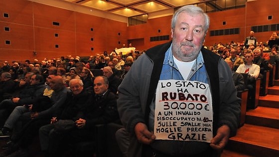 Il M5S presenta esposto sul salva banche