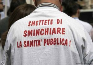 Sanità. Protesta contro la chiusura della Guardia medica. LE FOTO