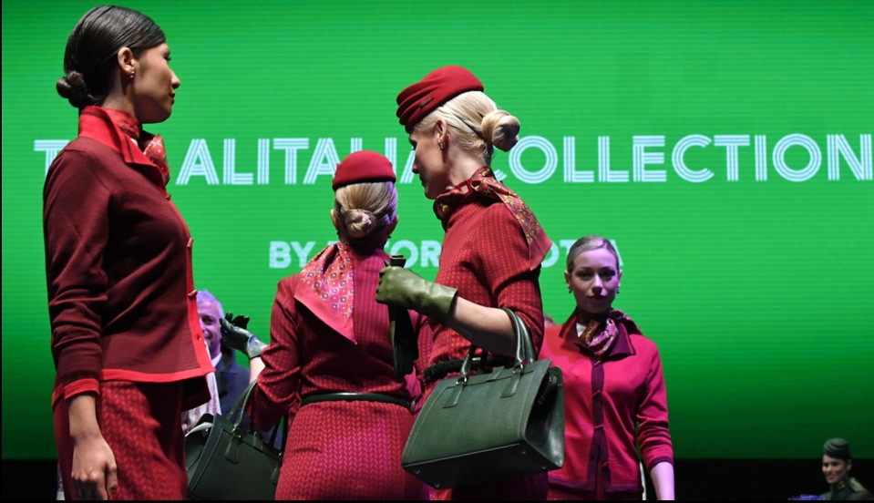Alitalia. Sindacati contro le nuove divise, minacciano lo sciopero