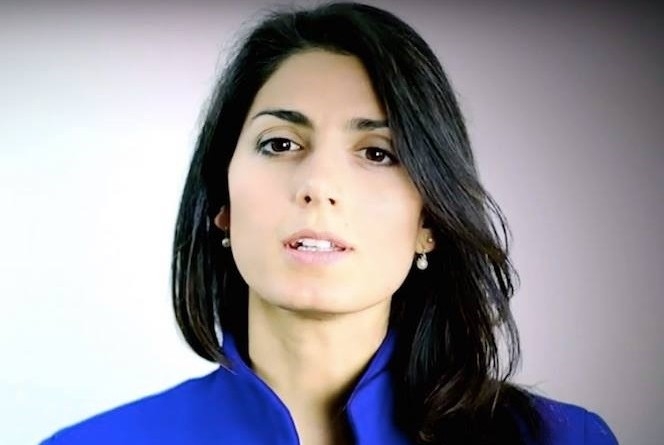 Amministrative. Esposito attacca, Raggi pubblica documenti su Facebook