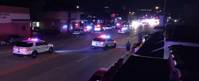 Orlando, irrompe in locale gay, spara e uccide decine di persone