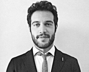 Poeti. “Sto preparando la rivoluzione”, il debutto di Fortunato Picerno