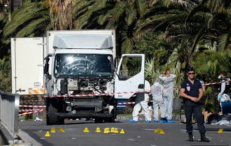 Attentato. Il killer via sms chiedeva più armi