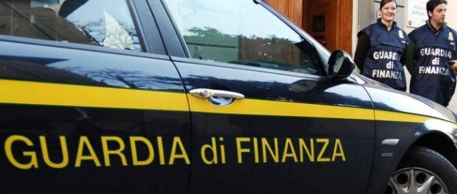 Traffico di materiale aeronautico, indagati tre militari