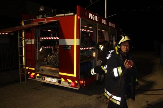 Fiamme in b&b in centro Roma, 3 feriti
