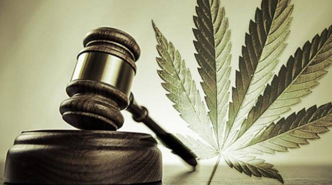 Legalizzare le droghe leggere liberandosi dai pregiudizi