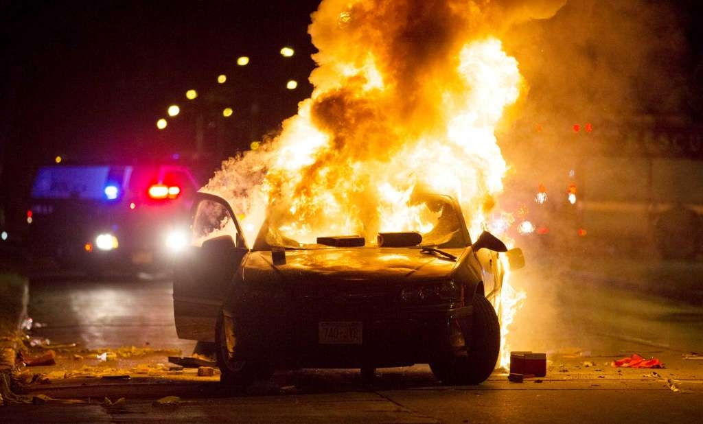 Usa: nuove violenze a Milwaukee, un ferito a colpi arma da fuoco