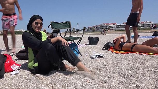 Divieto burkini al mare. L’Italia copia la Francia, scoppia la polemica