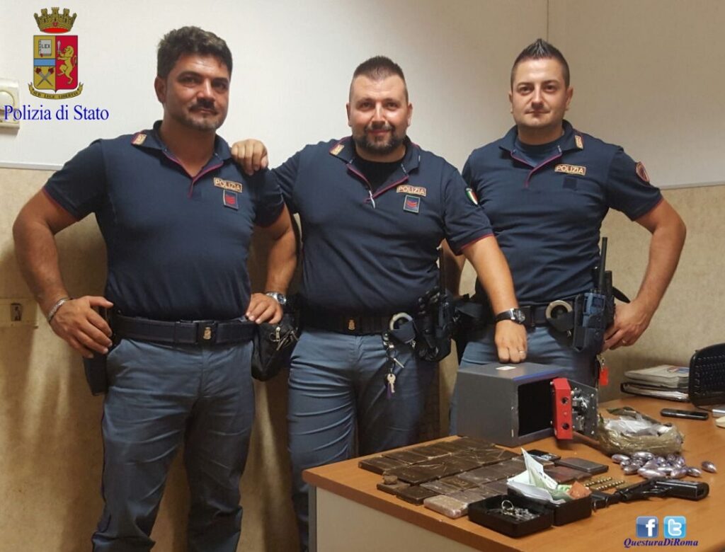 Roma. Arrestato giovane romano, nascondeva in una cassaforte ingenti quantitativi di droga
