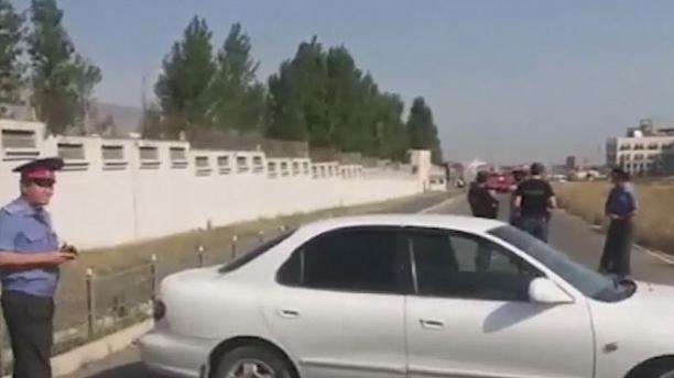 Kirghizistan: kamikaze contro ambasciata cinese, 3 feriti