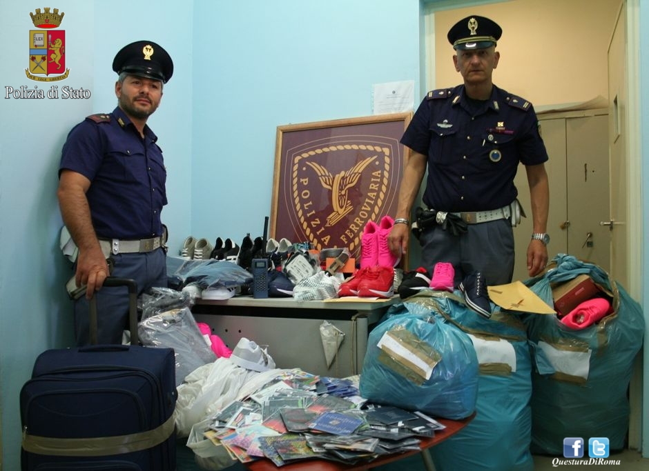 Roma. Maxi sequestro della Polizia di merce contraffatta