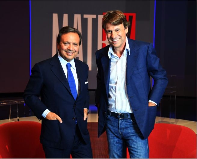 Torna Matrix in seconda serata su Canale 5 per informare e approfondire
