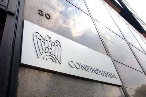 Crisi economica. Riparte il confronto Confindustria Sindacati