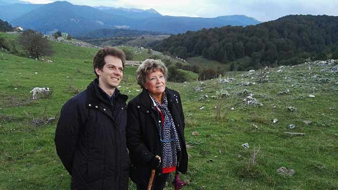 “Lontananze perdute”, Eugenio Murrali in viaggio con Dacia Maraini