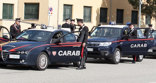 Presi rapinatori violenti travestiti da finanzieri, 6 arresti