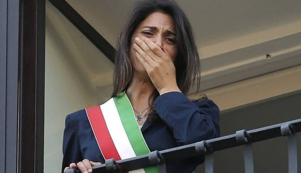 Caso Muraro Raggi. La stampa estera boccia la sindaca capitolina