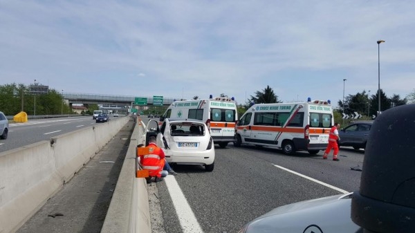 Torino. Cisterna contromano su tangenziale, 1 morto e 4 feriti. L’autista era ubriaco
