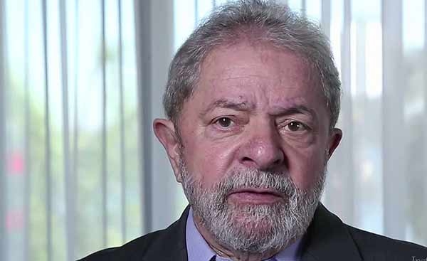 Brasile. Lula incriminato per corruzione e riciclaggio