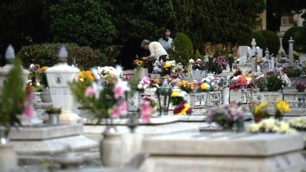 Roma. Arrestati 7 pusher. Spacciavano droga al cimitero. IL VIDEO